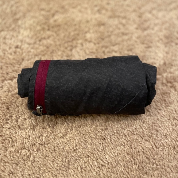 ASICS Running Jacket - Picture 6 of 6